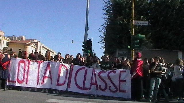 Tor Bella Monaca: Liceo Amaldi occupato scatta la denuncia, 40 gli identificati