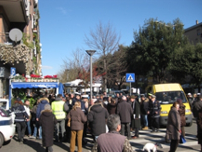 Colli Portuensi, sommossa contro i Vigili e blocchi stradali