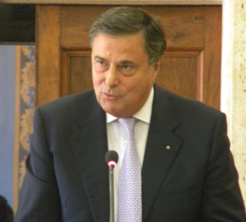 Sfiduciato il sindaco di Tivoli Sandro Gallotti