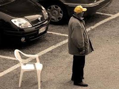 Ciampino, Polizia Locale sanziona parcheggiatore abusivo nei pressi della Asl