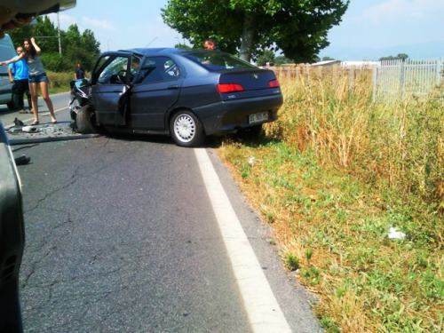 Frontale sulla Nettunense: tanta paura ma nessun ferito grave