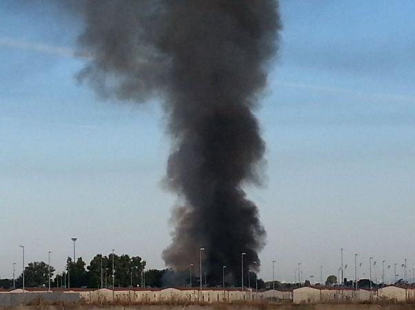 Incendio doloso al campo rom la Barbuta: a Ciampino aria irrespirabile