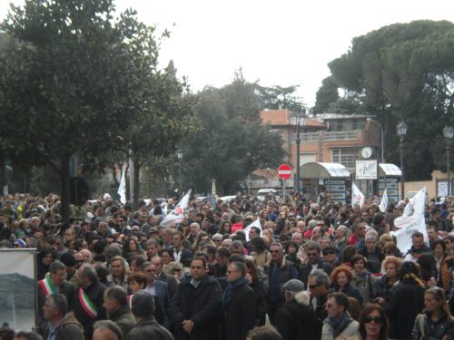 Sabato corteo No Inc ad Albano: atteso il bagno di folla