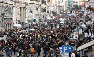 Sabato di manifestazioni a Roma: ecco le deviazioni dei bus