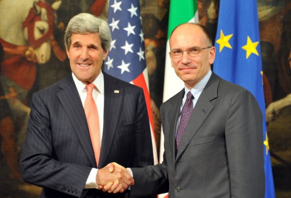 Datagate, faccia a faccia tra Letta e Kerry: “Verificare le violazioni sulla privacy”