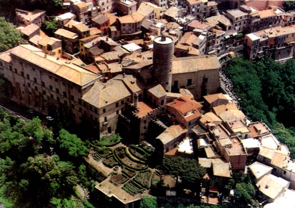 Nemi, dal 24 maggio all’8 giugno l’81ª edizione della Sagra delle Fragole e Mostra dei Fiori