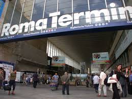 Due bambini si perdono alla stazione Termini: salvifico intervento della Polizia