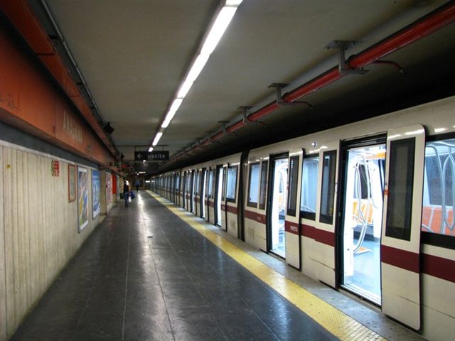 Roma, “Ritorno alla normalità con disagi in metro”