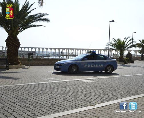 Civitavecchia, violenta rissa a piazza Regina Margherita: 3 arresti e una denuncia