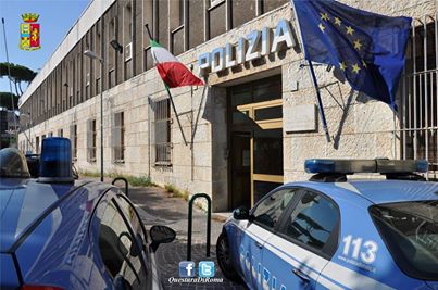 Arrestato pusher al Laurentino: rinvenuta nello scooter una finta “palla di cocaina”