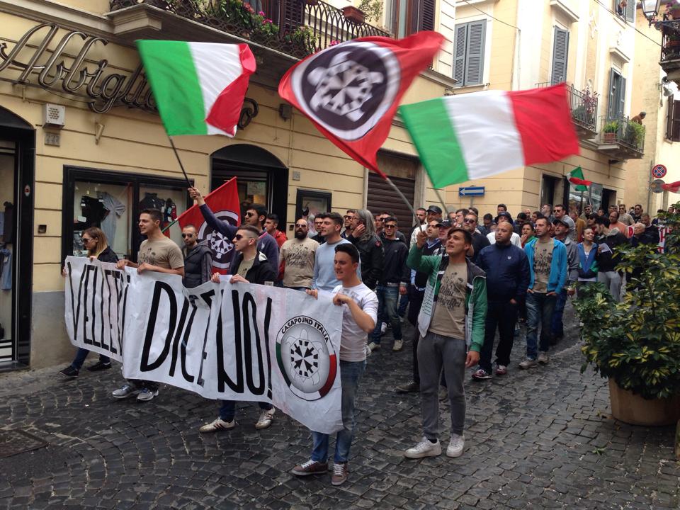 Velletri, corteo di CasaPound contro il centro profughi‏