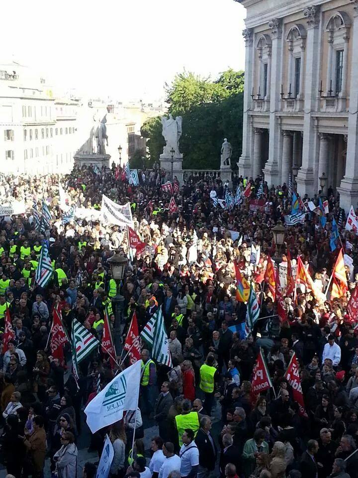 Protesta in Campidoglio dei lavoratori di Roma Capitale: Fi Regione Lazio dice no ai tagli