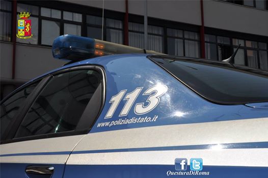 Sperona una mezzo della polizia e poi si da alla fuga a piedi: arrestato dalla Polizia