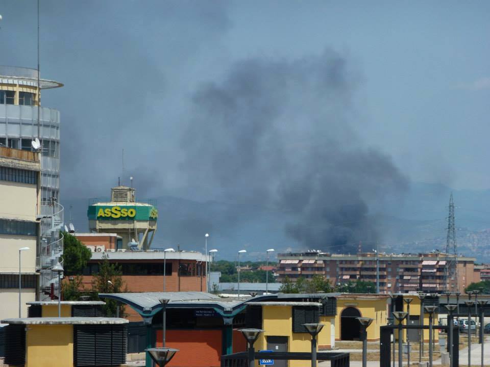 Ancora fumi tossici in via Salviati. Luca Arioli: “Sindaco e Pd latitanti”