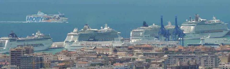 Civitavecchia, nave da crociera urta molo: tanta paura ma nessun ferito