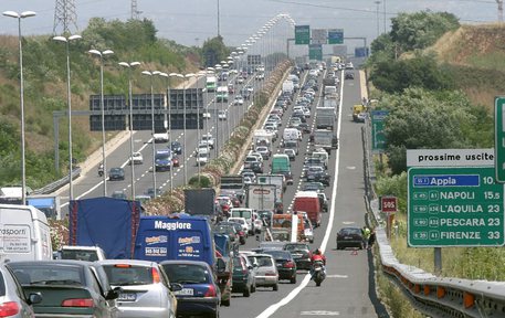 Lavori notturni sul raccordo anulare: chiuso svincolo La Rustica