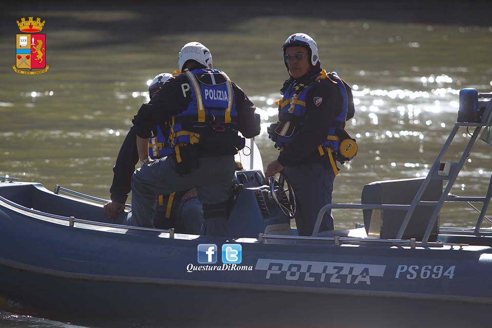 Tevere Remo vs Aniene, scontro tra equipaggi: salvati dalla Ps