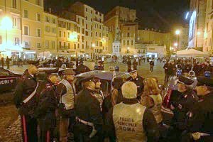 Movida, ordinanza antialcool del Campidoglio. La proposta: “Anticipare divieto alle 22”