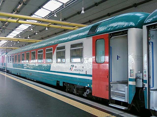 Treni, circolazione rallentata sul ferrovie tra Roma e Fiumicino