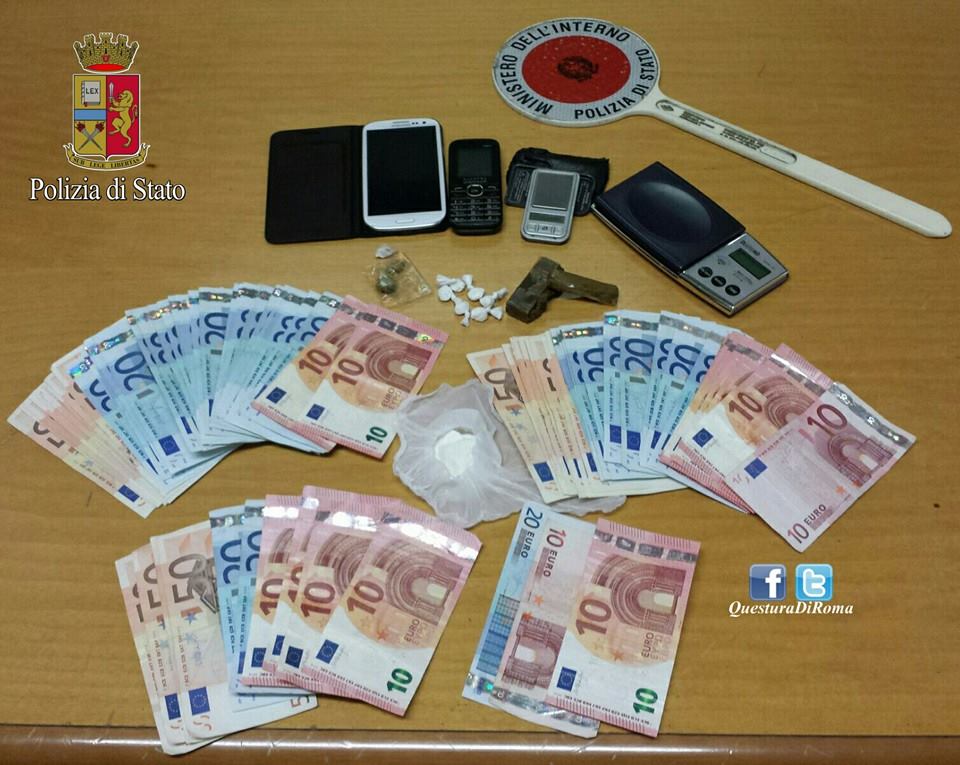 Roma, nascondevano hashish e cocaina: arrestati