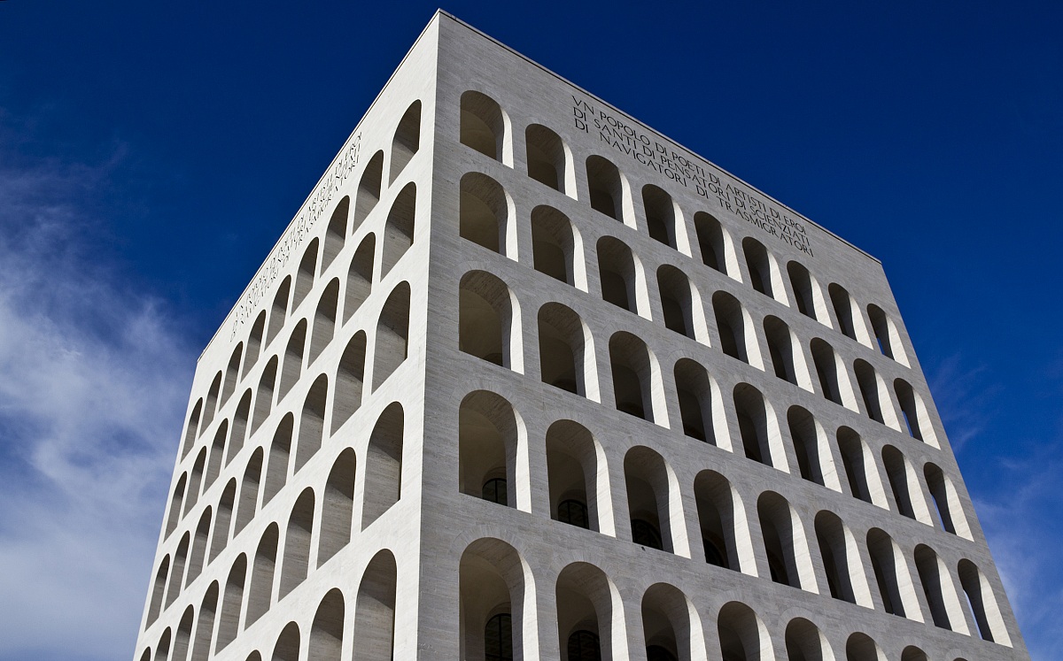 Eur, quella costruzione sul tetto del Colosseo Quadrato