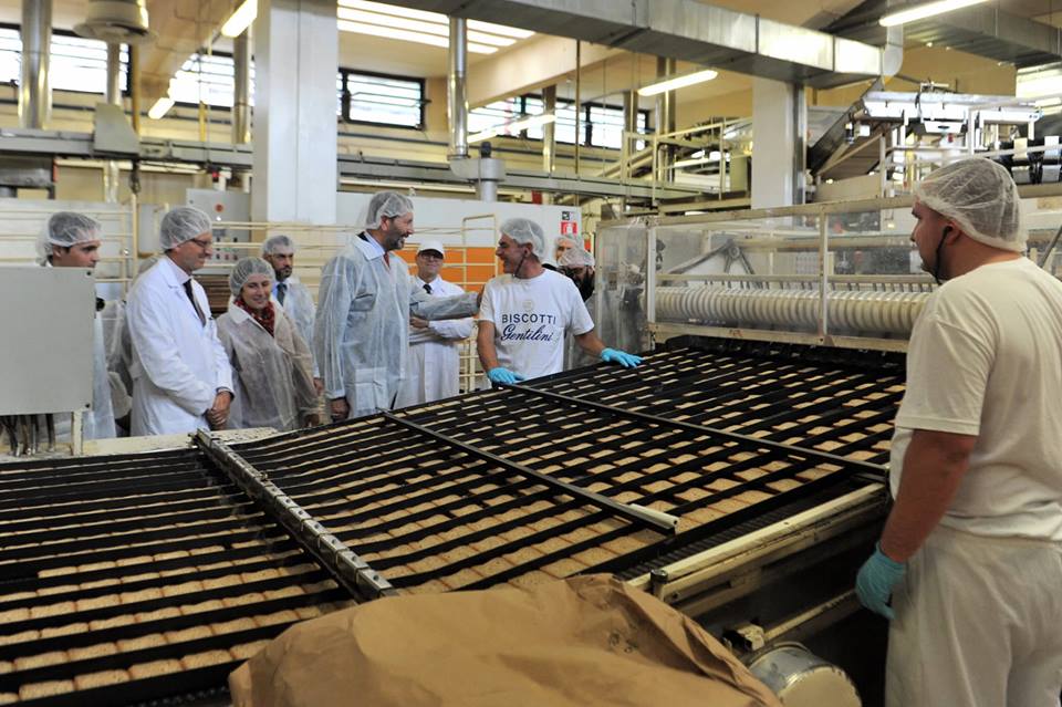 I biscotti Gentilini compiono 125 anni: gli auguri del sindaco Marino