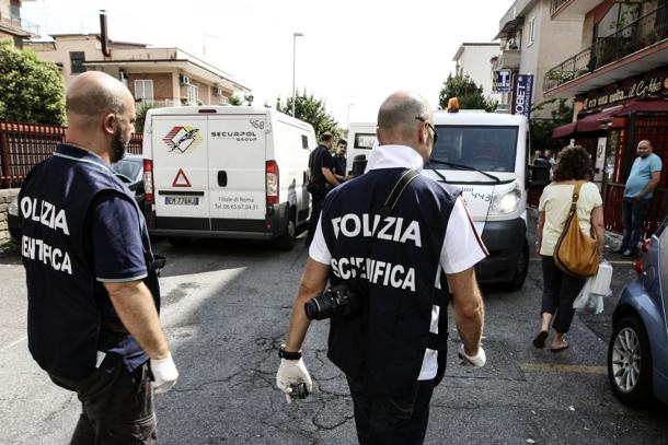 Shock a Prati. Trovati in casa cadaveri di madre e figlio