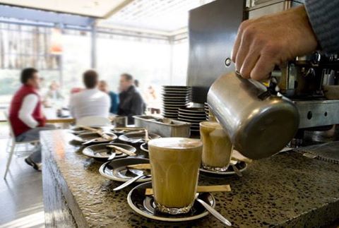 Caffè corretto alla cocaina: fermato spaccio di droga in un bar