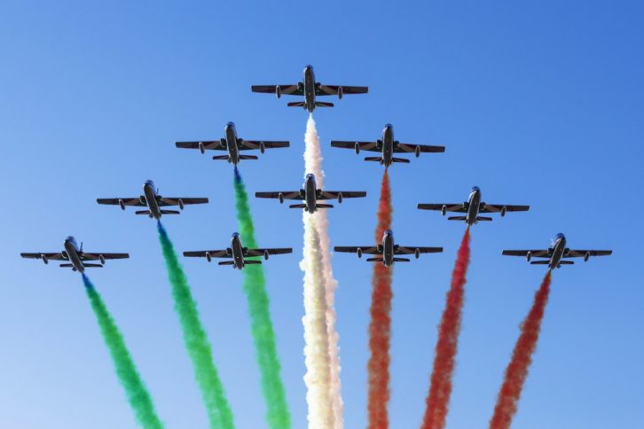 Le Frecce Tricolori salutano il Lago di Bracciano