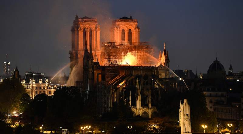 La cattedrale di Notre Dame brucia: il pensiero di Carol Maritato