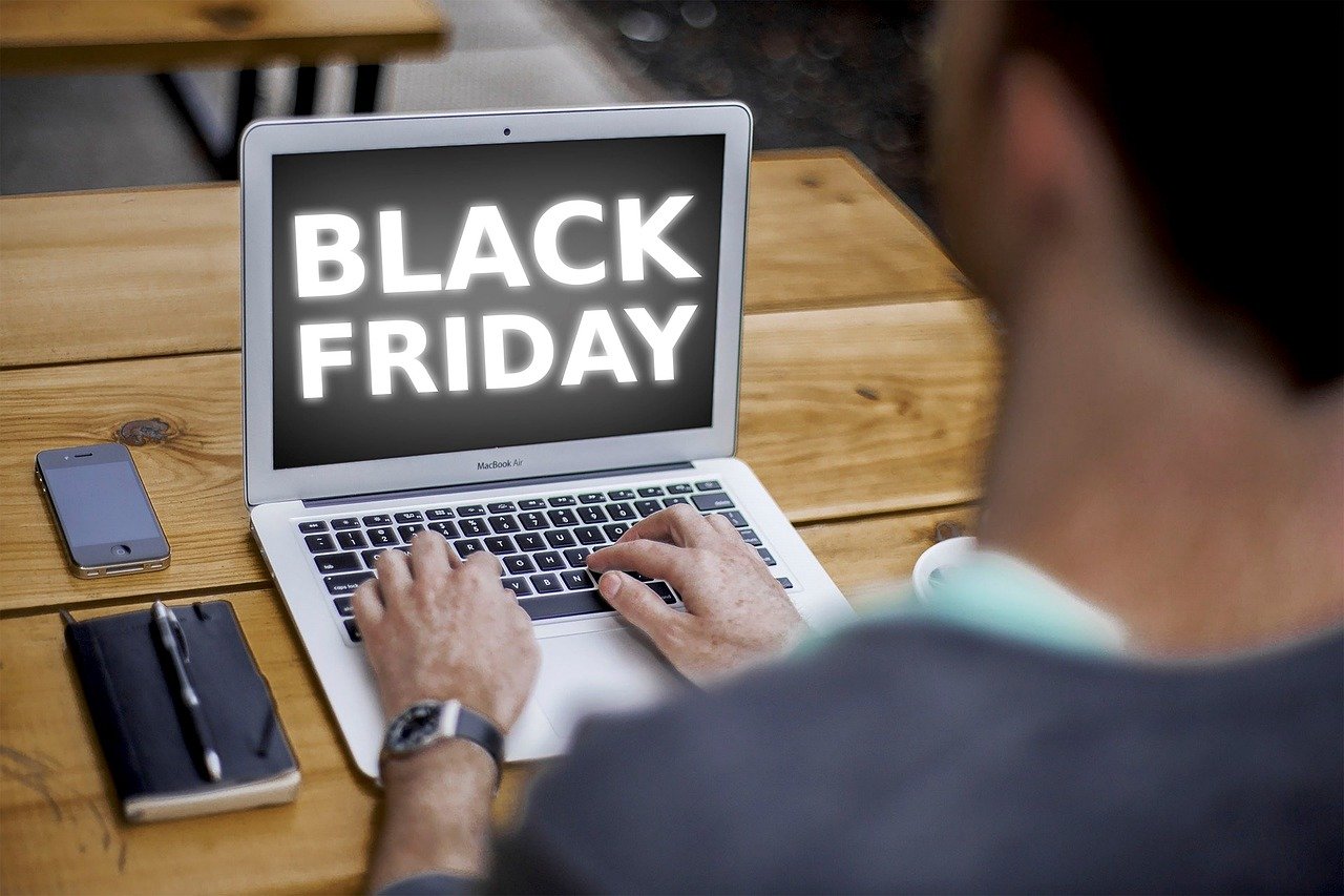 Black Friday sempre più atteso in Italia: crescono del 12% circa le ricerche online