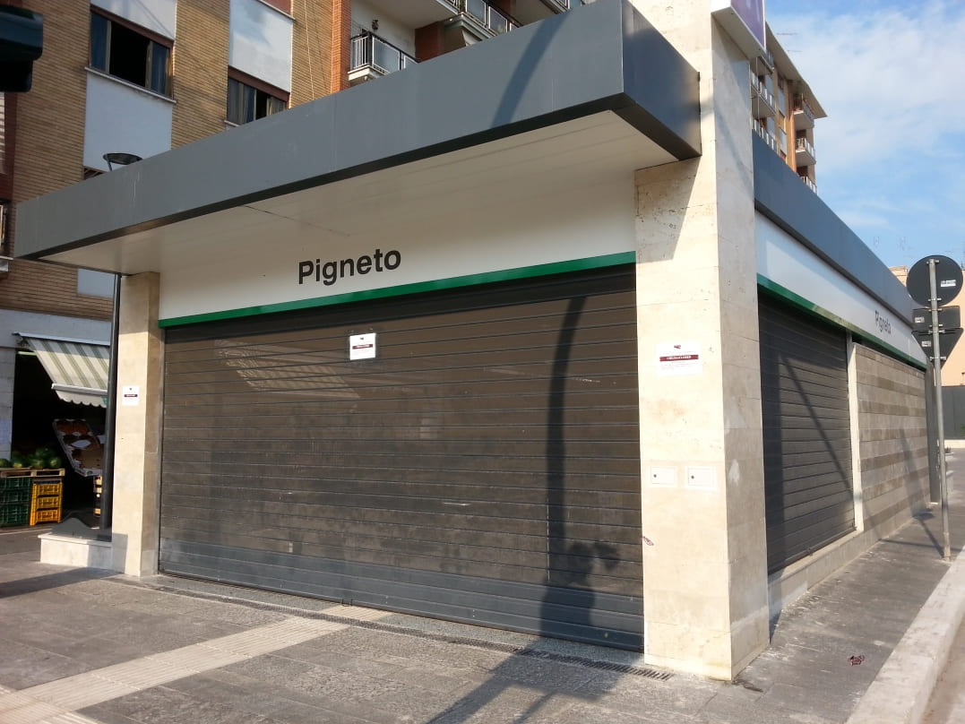 Tentato stupro al Pigneto: quarantenne aggredita in strada e salvata da un giovane