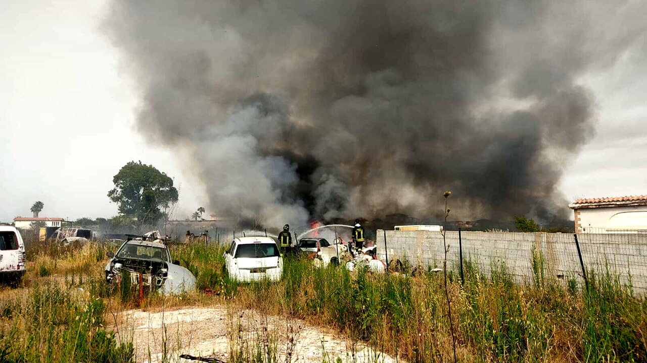 Roma in fiamme: emergenza incendi a nord e sud della Capitale